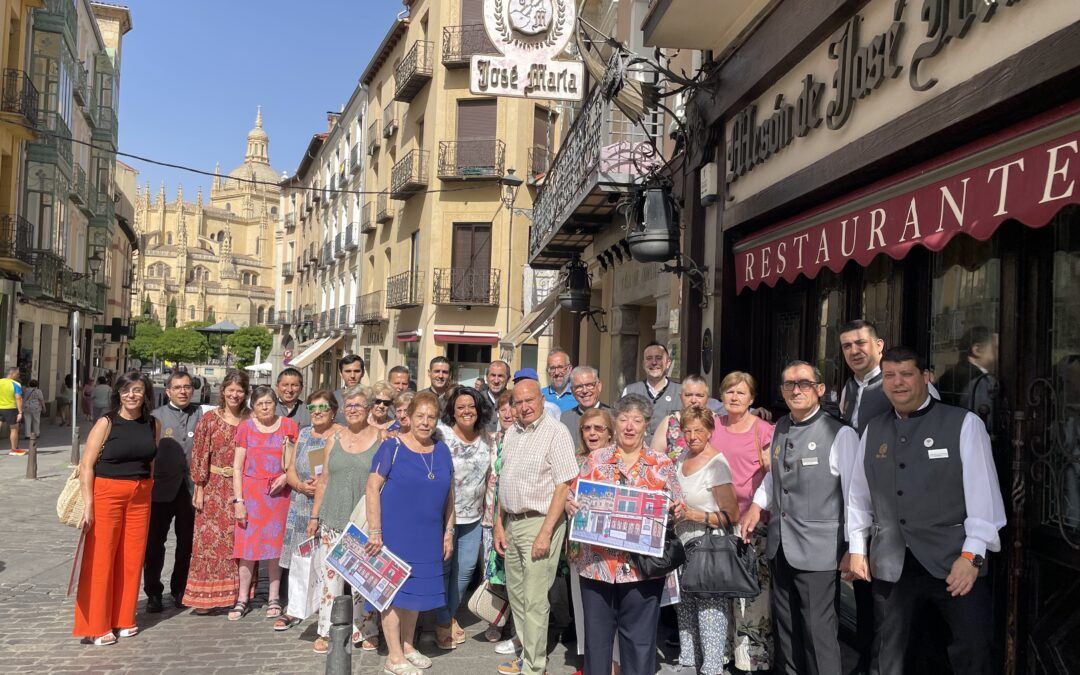 Celebramos el día del abuelo con el grupo de mayores de Cáritas