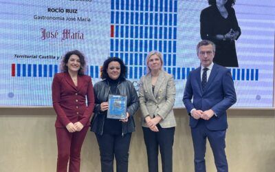 Rocío Ruiz recibe en Fitur el Premio Caixabank Hotels&Tourism de Castilla y León