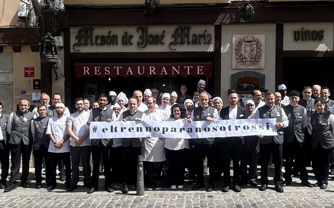 Los trabajadores de José María manifiestan su rechazo a la reducción de paradas del AVE
